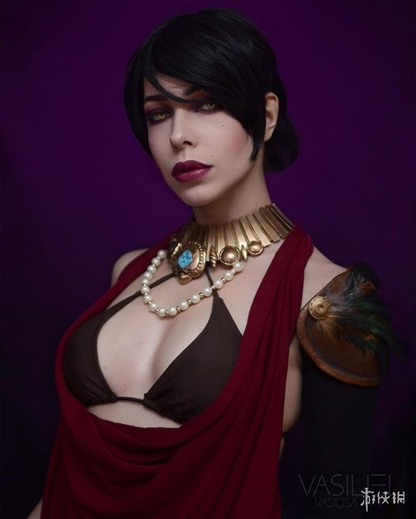 超美女体但丁 维吉尔!俄妹Cos《鬼泣》系列女主!