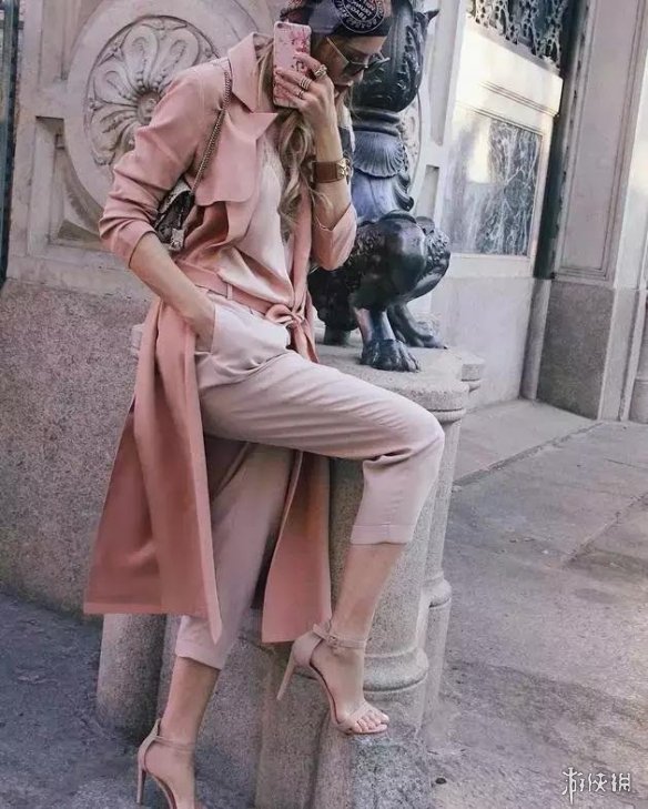 你能看出她快50了吗?奶奶级的火辣美人堪称岁月宠儿