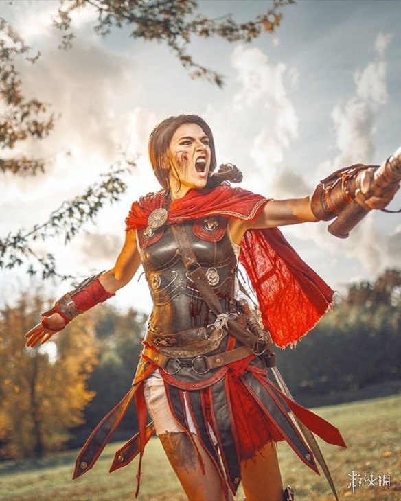 小姐姐COS《刺客信条:奥德赛》女主卡珊德拉:英气逼人还原度爆表!