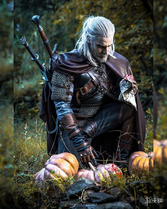 《巫师3:狂猎》白狼杰洛特神级COS:英气逼人络腮胡超赞!