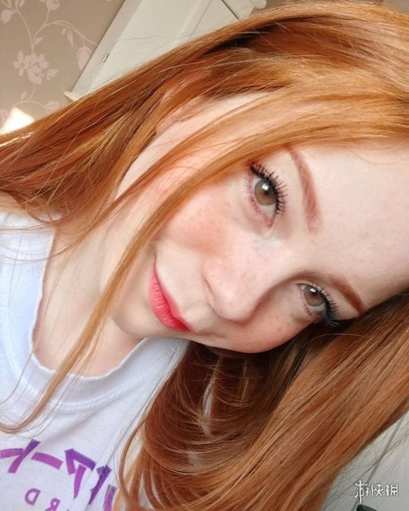 精灵在人间!19岁巴西萝莉颜主播小姐姐皮肤白皙 身材火辣!