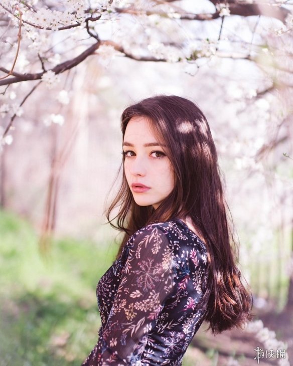 ˼侫飡˹崿ŮDasha Taran