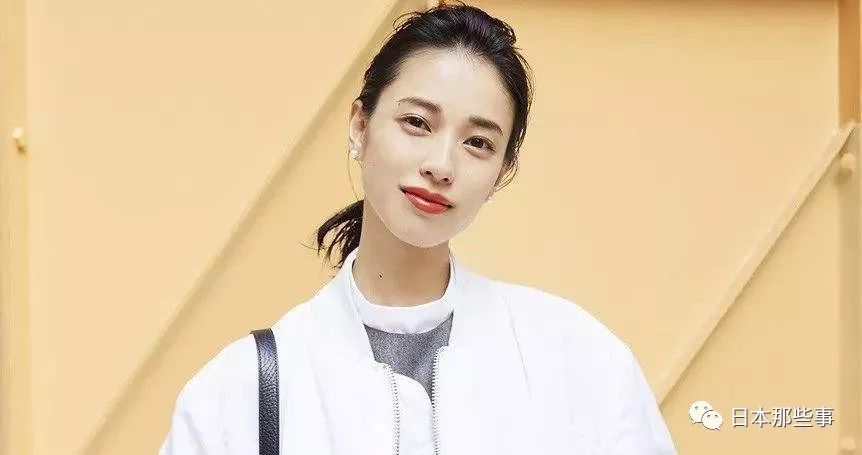 户田惠梨香:3725票2018年主要作品:《岌岌可危的酒店》《大恋爱》6