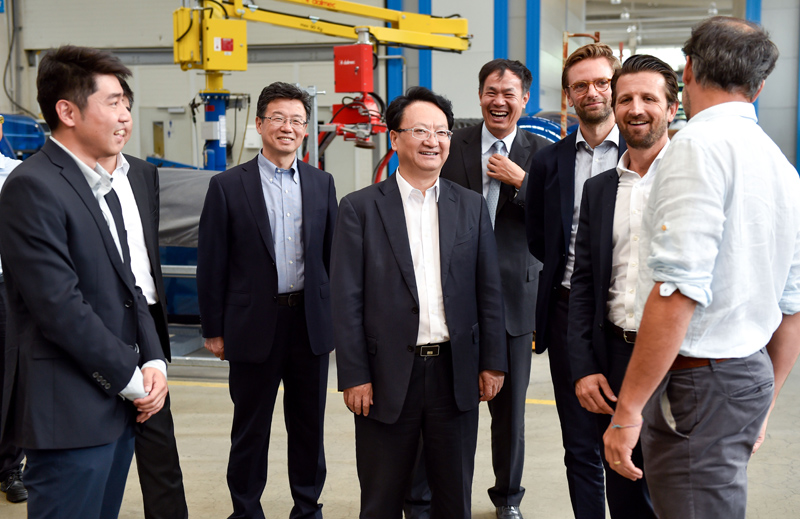 拓展全球视野统筹国际国内资源