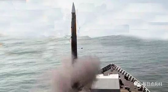 中国海军第18艘052D下水 新型驱逐舰或参考0