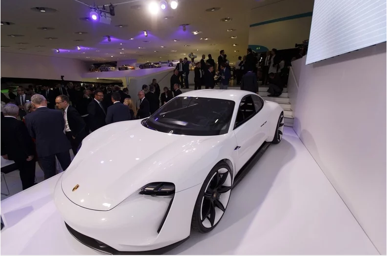 保时捷首款纯电动车Taycan量产版9月发布