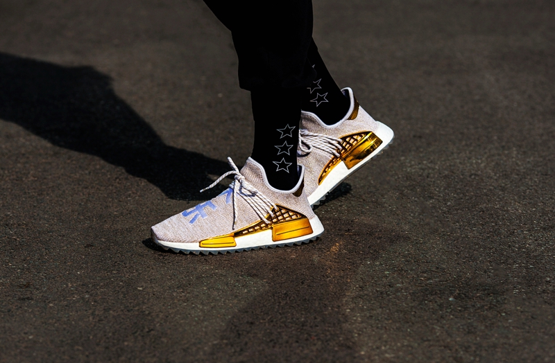 近期不少新鞋疯狂涨价!OFF-WHITE 匡威联名也