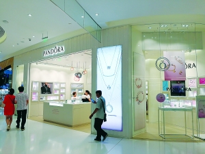 潘多拉价格明降暗涨消费回流难 银饰品还存在