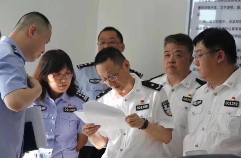 北京市公安局人口总队长_北京市公安局(2)