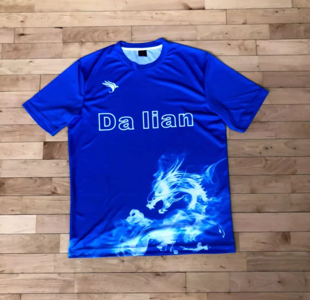 超级火的大连城市服装正式面世! 可以买也可以免费领! 半岛体育携手应利体育荣誉出品!