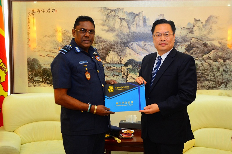 国防大学多了个将军校友:斯空军司令获硕士学