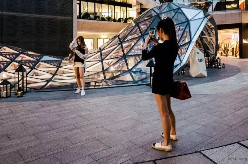 拍人像应该用什么焦段的镜头?