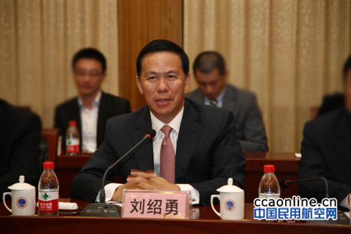东航集团董事长刘绍勇