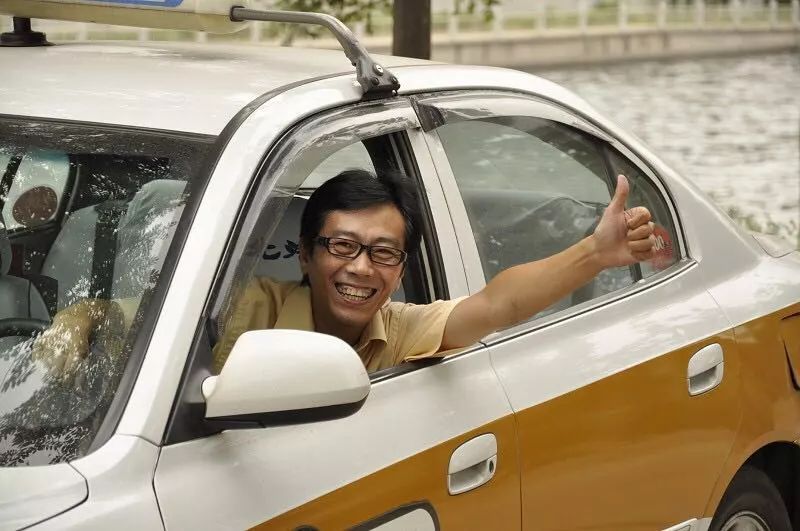 “的士歌手”余波：拉活儿23年，方向盘里藏着故事也藏着歌儿
