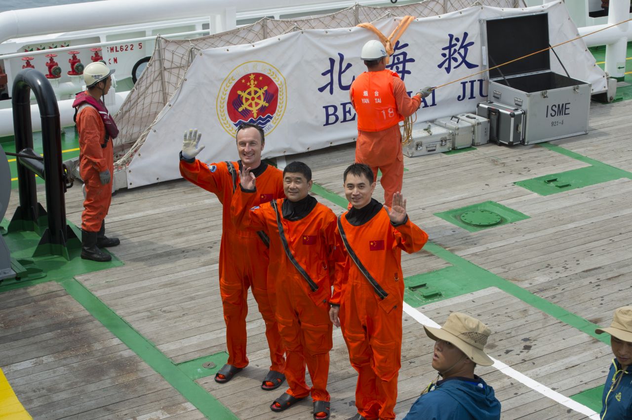  欧洲航天员和中国航天员交流训练。