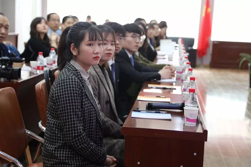 西安户籍政策助企业招来金凤凰:清华人大学子