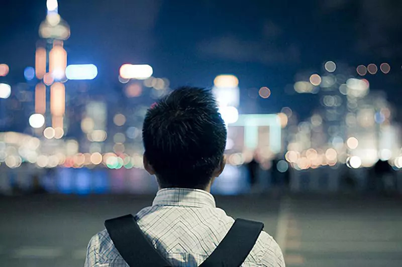 独自在大城市里打拼的年轻人,过得好吗?|白领|青年|亚文化_新浪新闻
