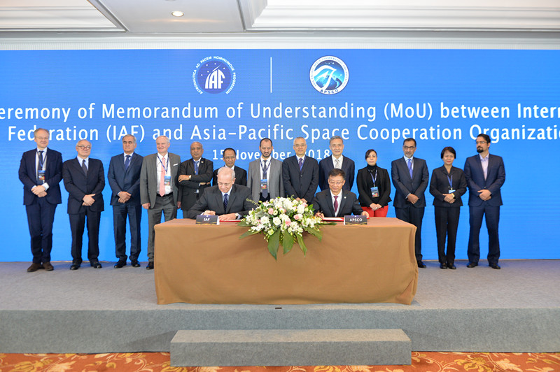 军民结合推进司司长出席通过空间合作开展下