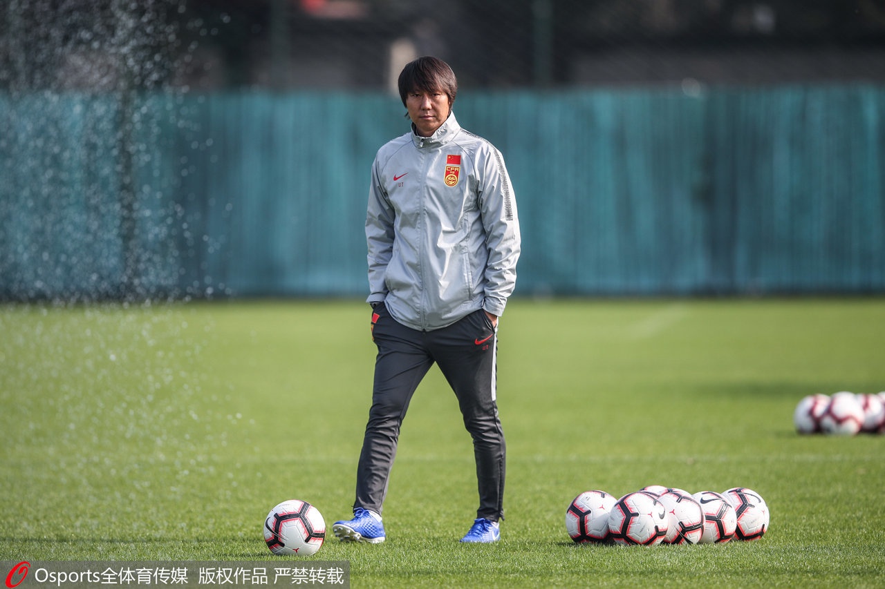 李铁率中国男足选拔队训练备战东亚杯。图/Osports