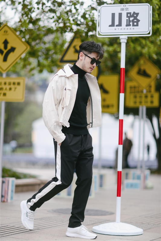 康奈云步舒适系列新品“#11路#概念款”明天将全球发布
