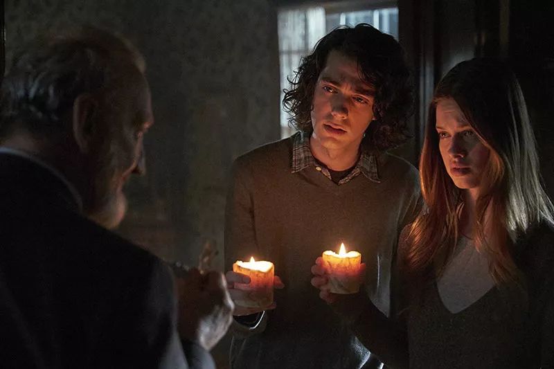 午夜十分,无聊情侣玩恐怖游戏!