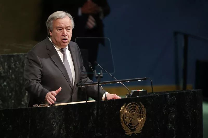 4月24日，在位于纽约的联合国总部，联合国秘书长古特雷斯在建设和维持和平高级别会议上讲话。新华社记者李木子摄