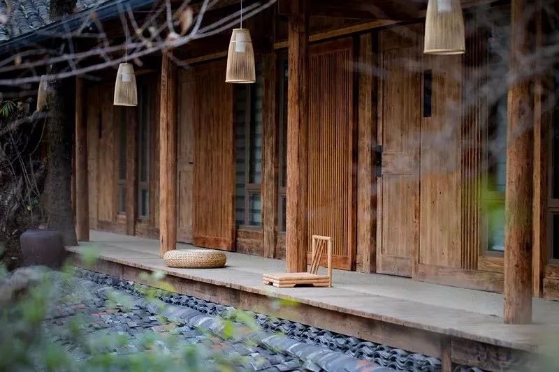 羡慕国外网红民宿?成都周边的悬崖酒店,你怕是