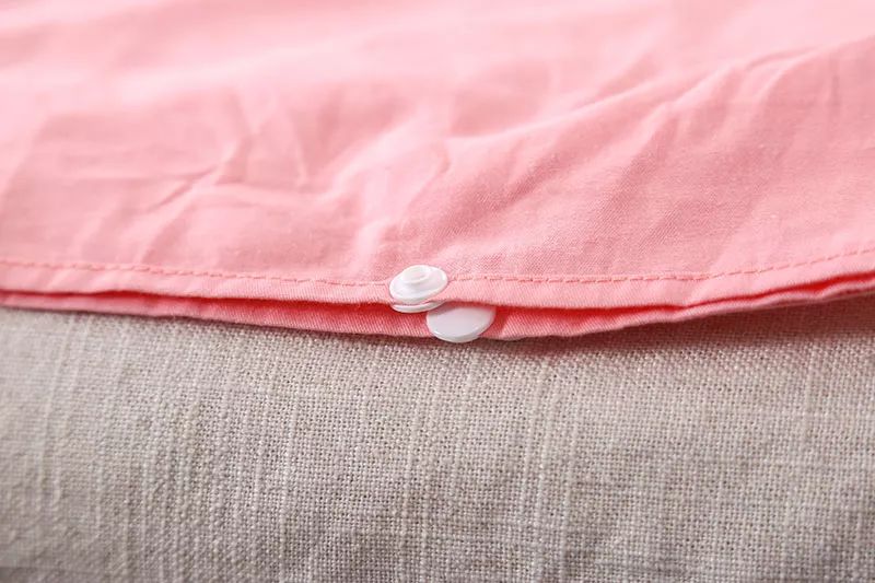 又被曝出酒店不换床单!你还敢躺在几万人睡过