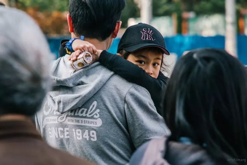 拍人像应该用什么焦段的镜头?