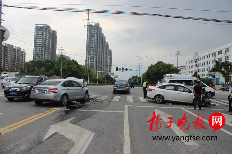 句容有多少人口_事发句容 惊险 摩托车与电三轮路口相撞4人受伤(3)