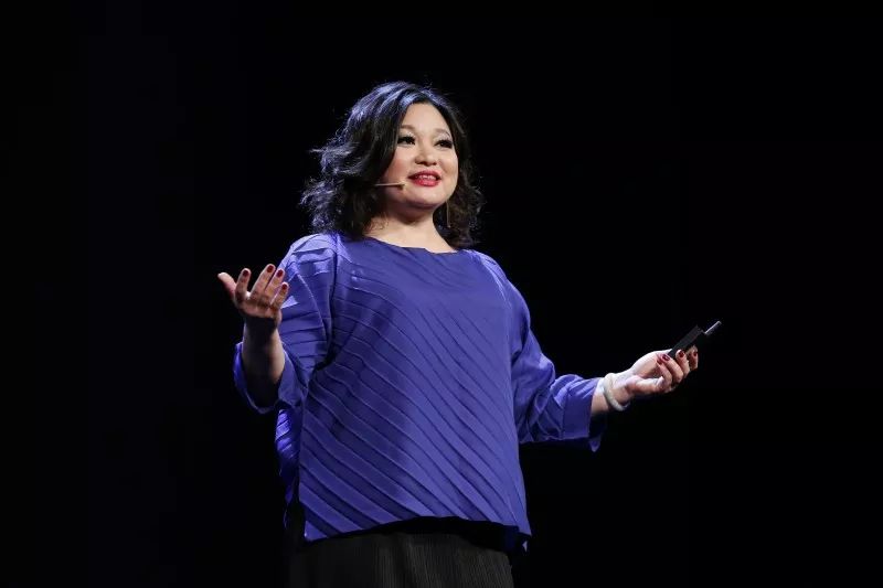 女高音歌唱家黄英:那一刻,我觉得自己就像被王子选中的灰姑娘