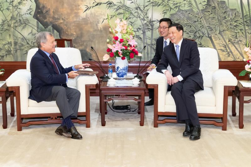 瑞达公司董事长_董事长办公室图片(3)