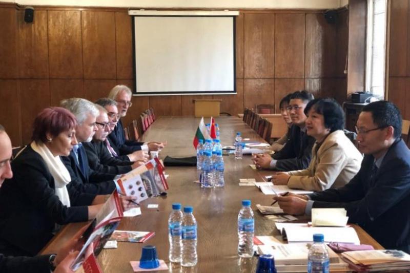 20181211_084659_666.jpg 上海交大校领导访问塞尔维亚、保加利亚深化“一带一路”