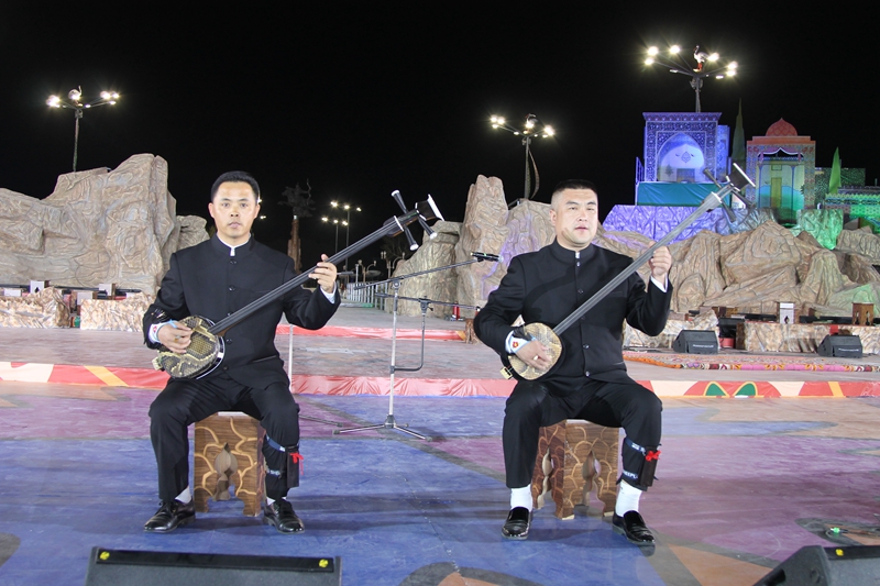 乌兹别克斯坦举办首届国际民间口头说唱艺术节 “陕北说书”艺人代表中国参演受关注