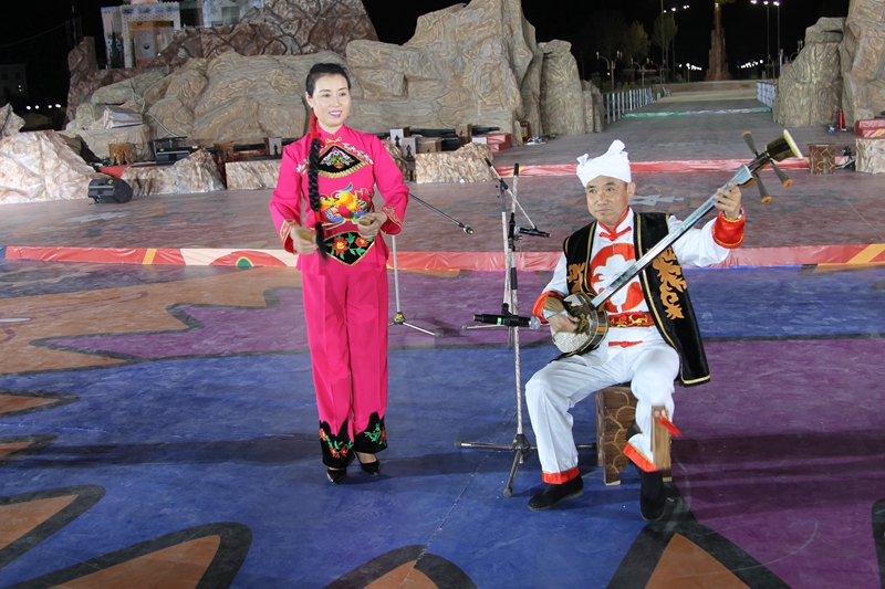 乌兹别克斯坦举办首届国际民间口头说唱艺术节 “陕北说书”艺人代表中国参演受关注