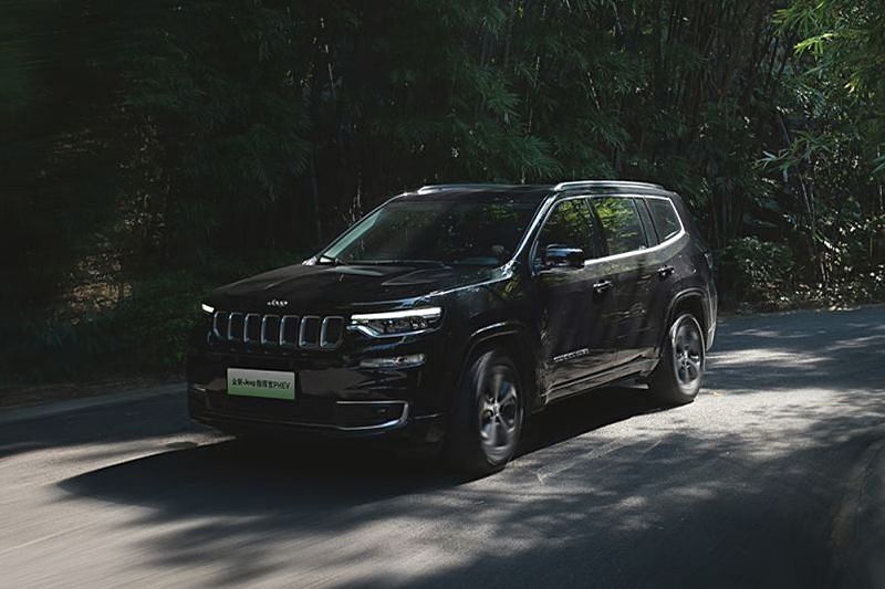 汉兰达和途昂迟迟不出新能源车?这次让Jeep指挥官PHEV抢了先