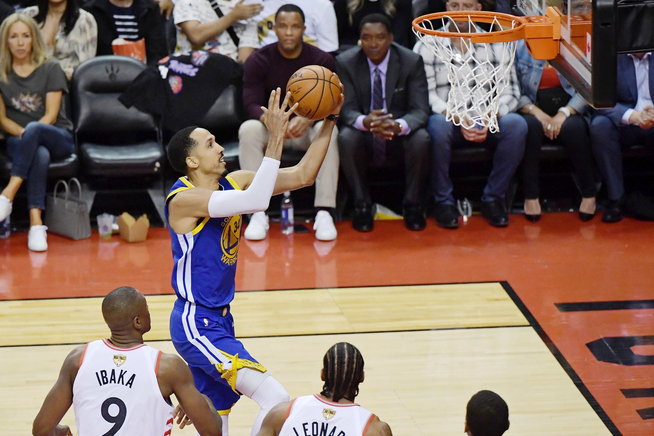 韦斯特 利文斯顿是传奇 他的决心应被人们敬仰多年