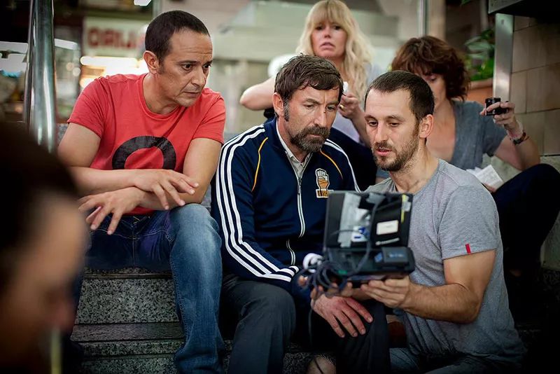 西班牙最强复仇电影,不但报仇还睡了仇人老婆