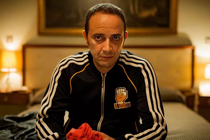 西班牙最强复仇电影,不但报仇还睡了仇人老婆