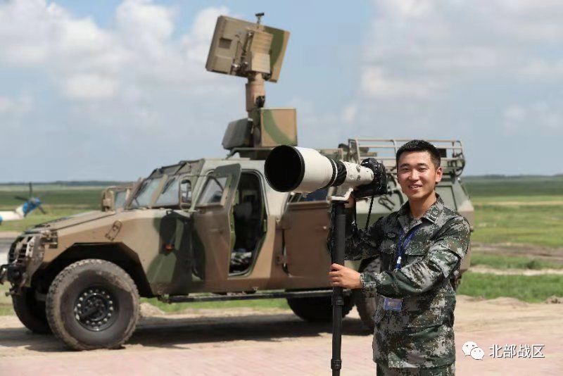 以笔作枪,写尽军旅,最美“兵记者”一直在路上!