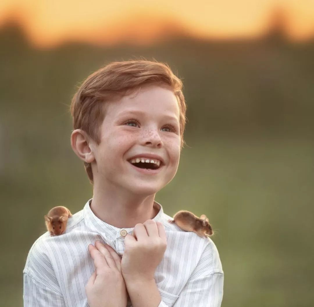 聪明小军的故事 警察叔叔暖心瞬间