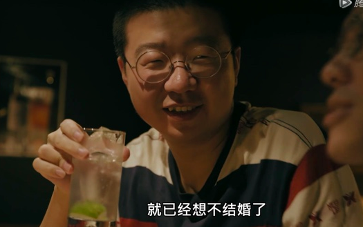 《新宿事件》成龙角色的原型,结了6次婚,日本