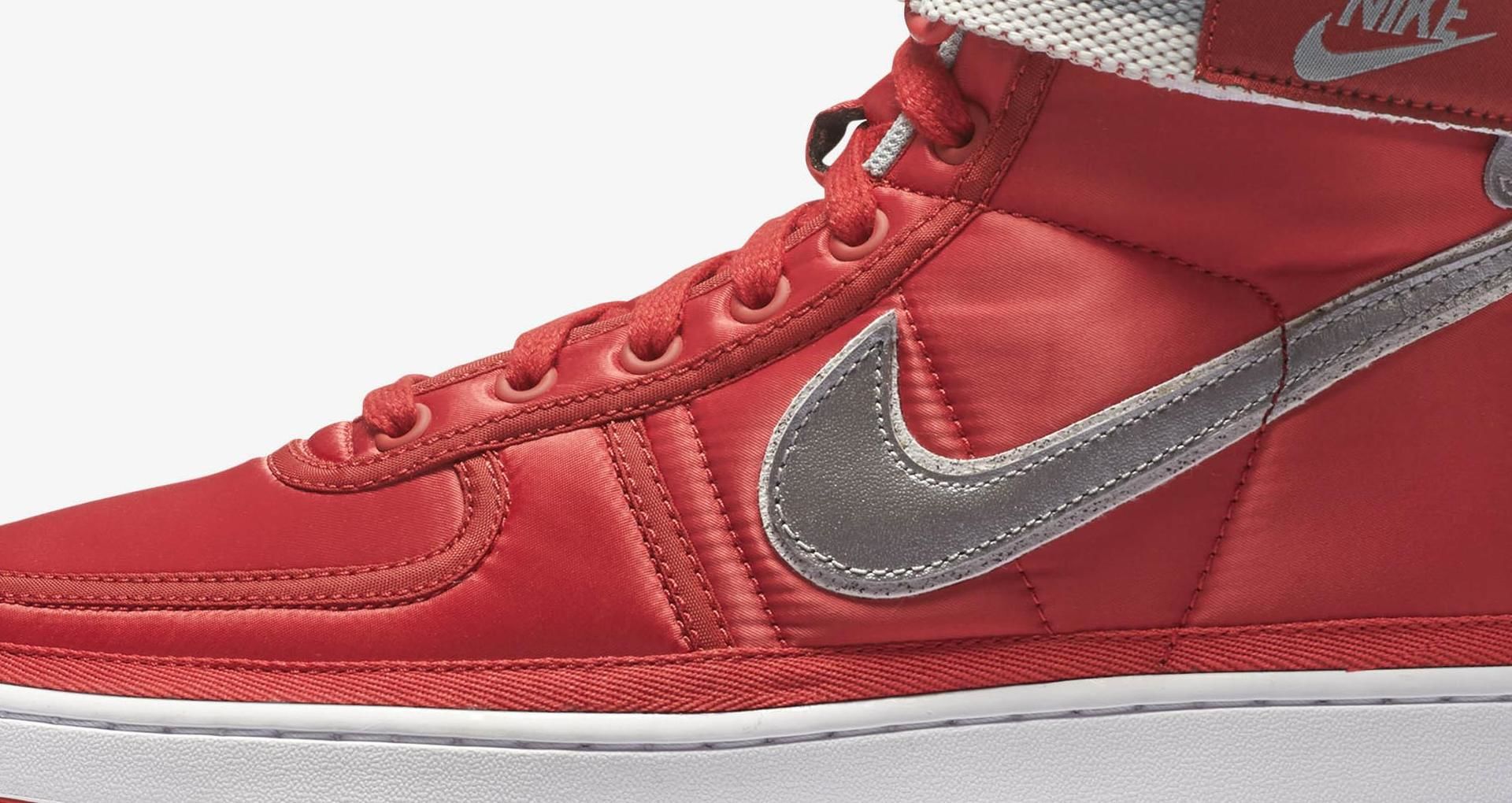 与奢华黑金!两双 Nike Vandal Supreme 官网现