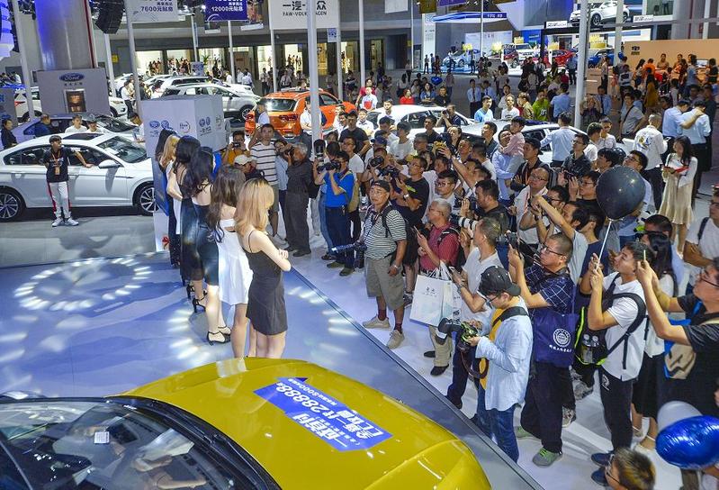 李佳琪推荐的网红口红免费送！还有千元油卡、飞利浦剃须刀、第20届西博车展门票福利……