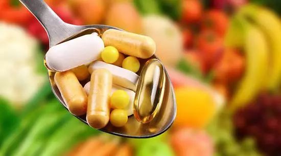 连吃几十粒维生素E软糖,4岁男童被紧急送医!