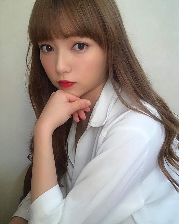 岛国大眼樱花妹福利美照 人美声甜,唱歌,写真双开花