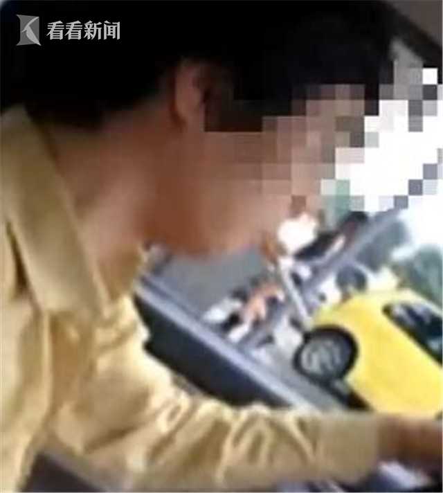 昔日“成都的哥车神”浪子回头做“食神” 拿起锅铲卖蹄花