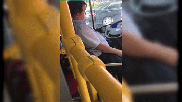 深圳一公交车司机被指开车打瞌睡 司机:眯一下缓解