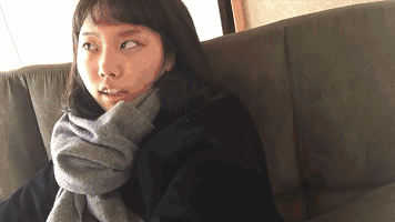 看着小姐姐笑得合不拢嘴 黑莓酱却觉得异常心酸…… 因为实际上是她