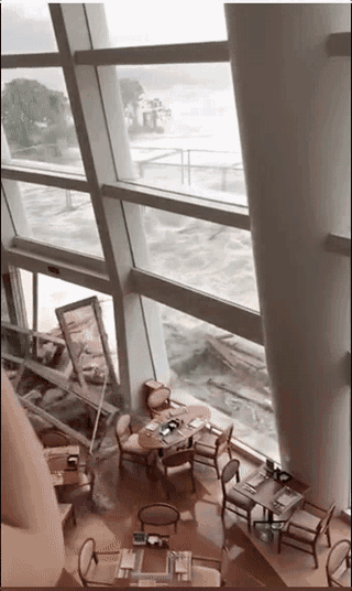 深圳大梅沙：海水涌入酒店自助餐厅